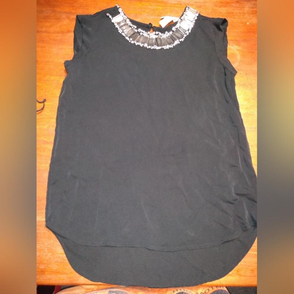 Michael Kors Black Sleeveless Blouse, Size Small, Silk, Silver Embellish… - Picture 8 of 8